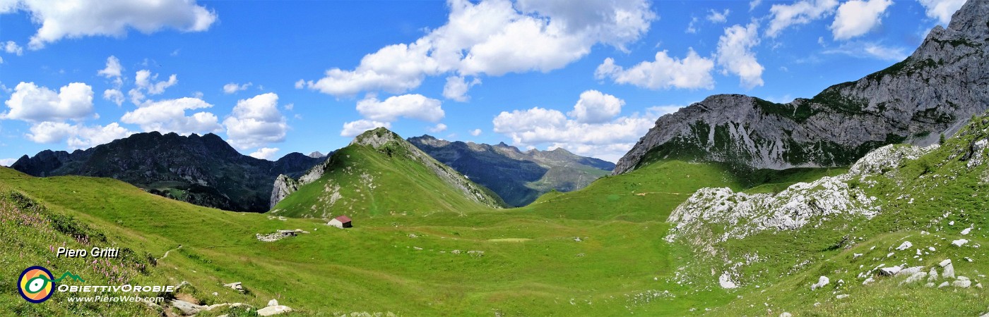 81 Dal Passo di Val Vedra (1849 m) vista verso Baita Branchino.jpg